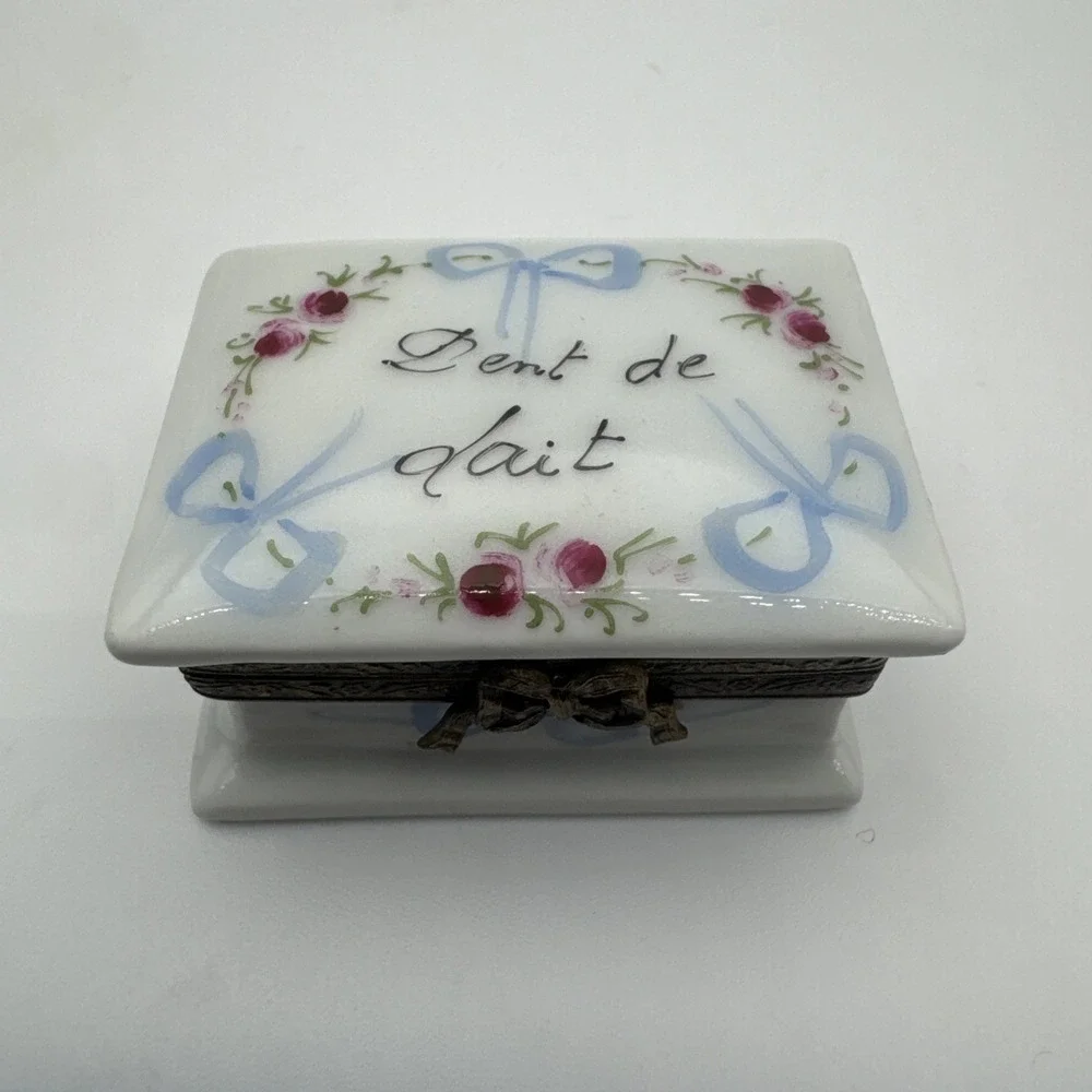 Limoges - Dent de Lait Tooth fairy box Signed Hand Painted Bows Roses